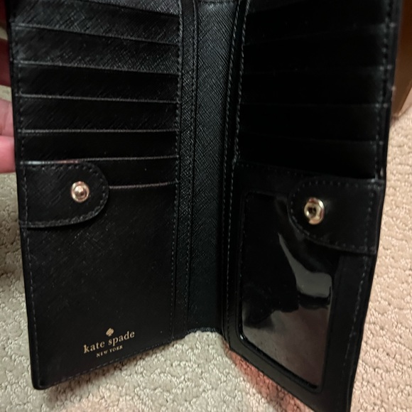 Kate Spade floral crossbody and matching wallet - Picture 8 of 10